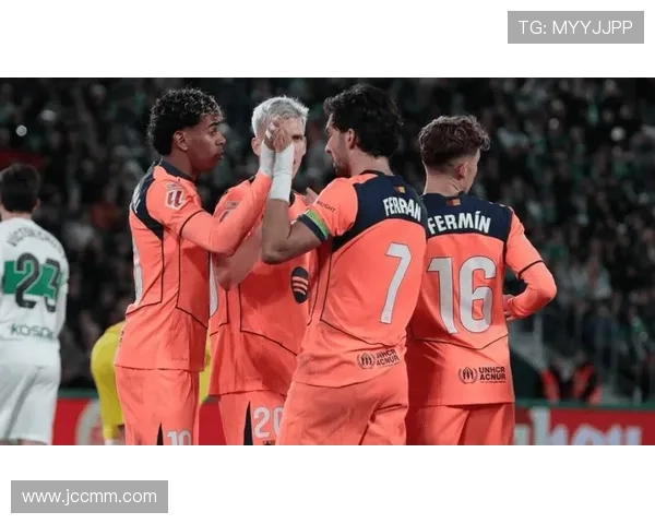 每体:巴萨、曼城等俱乐部在关注萨尔茨堡红牛中卫拜多 每体:巴萨、曼城等俱乐部在关注萨尔茨堡红牛中卫拜多